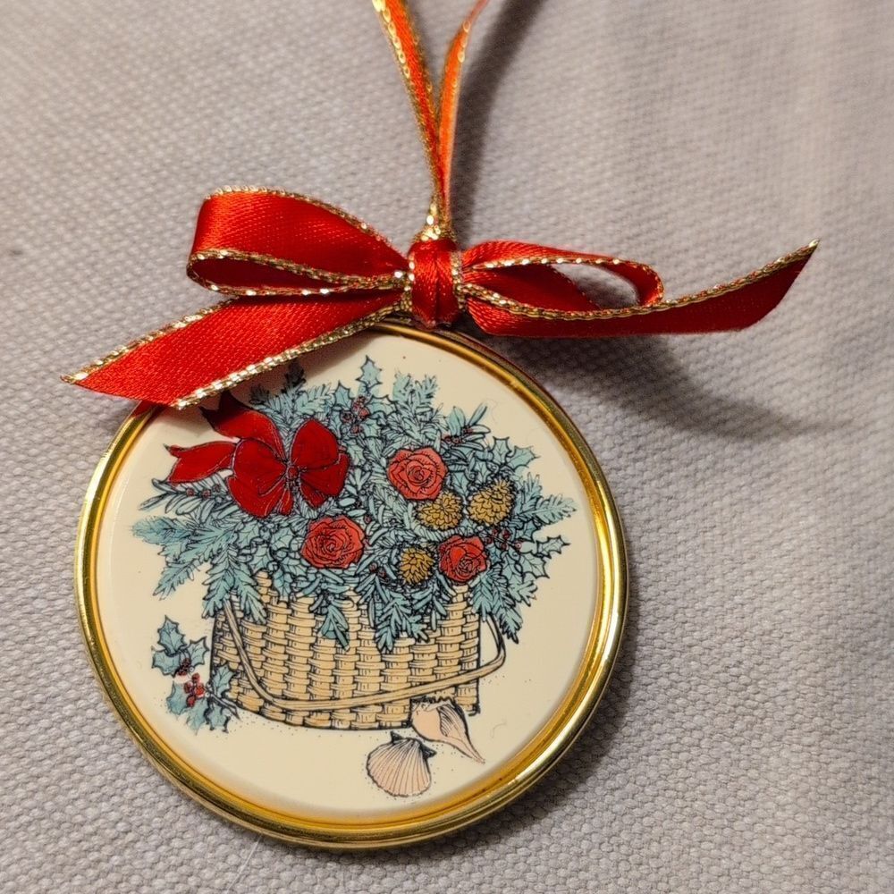 Festive Barlow Nantucket Basket of Christmas Greenery Ornament Red Ribbon Bow